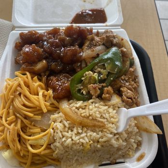 Chinese Gourmet - 2 item Combo 2 - Chinese Near Me - Signal Hill, California