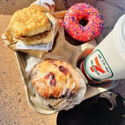 7-Eleven - Breakfast to go! Pretty clutch