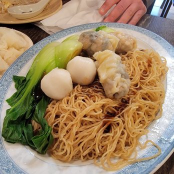 Wonton Noodle House - Lo-mein with wonton & fish balls - Noodles Near Me - Edmonds, Washington Wonton Noodle House - Lo-mein with wonton & fish balls - Noodles Near Me - Edmonds, Washington