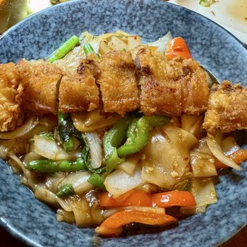 The Dara - Drunken noodles. - Thai Near Me - Baltimore, Maryland The Dara - Drunken noodles. - Thai Near Me - Baltimore, Maryland