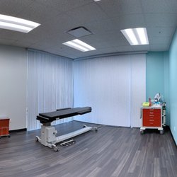 Comprehensive Spine Institute - Examination Room