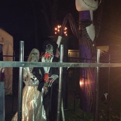 Haunted House - Undead bride and groom, Jack Skellington