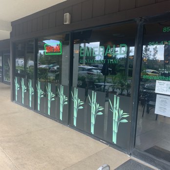 Emerald Thai Restaurant - Storefront - Thai Near Me - Davie, Florida
