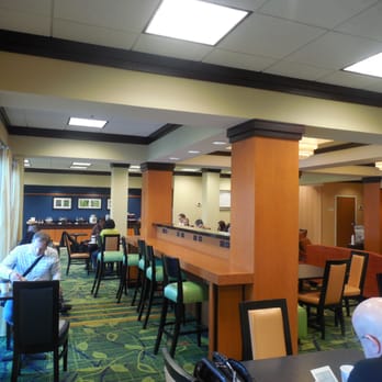 Fairfield by Marriott - Breakfast seating area - Hotels Near Me - Orange Beach, Alabama Fairfield by Marriott - Breakfast seating area - Hotels Near Me - Orange Beach, Alabama
