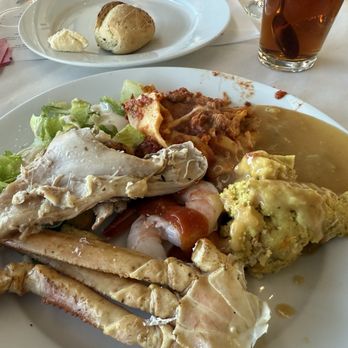 Scalo - 1st Run - cold served shrimp & crab legs, stuffing, turkey, and salad - Italian Near Me - Albuquerque, New Mexico