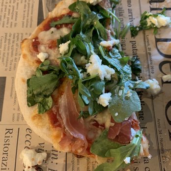 Pacini - Piece of prosciutto and aragula pizza - Italian Near Me - Chicoutimi, Quebec Pacini - Piece of prosciutto and aragula pizza - Italian Near Me - Chicoutimi, Quebec
