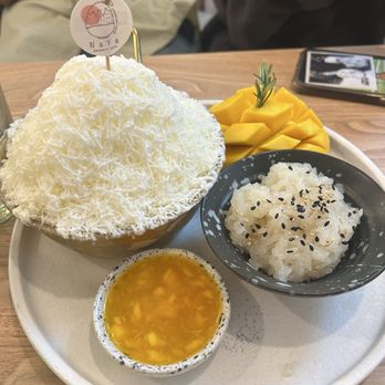 NaYa Dessert Cafe - Desserts Near Me - San Jose, California