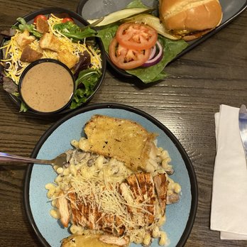 WINGERS Restaurant - Pasta and burger - American Near Me - Ontario, Oregon