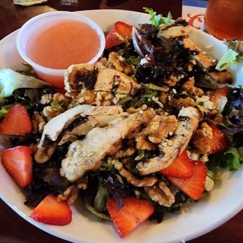 Mavis Winkles Irish Pub - Strawberry Chicken Salad - Irish Pub Near Me - Twinsburg, Ohio Mavis Winkles Irish Pub - Strawberry Chicken Salad - Irish Pub Near Me - Twinsburg, Ohio