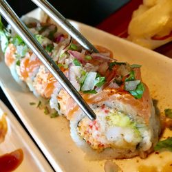 Sushi Delight - How good is your chopstick game?