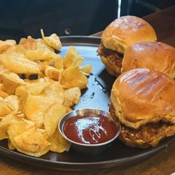 Bull Falls Brewery - Pulled pork sliders with kettle chips.