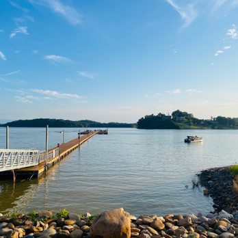 Dandridge Dock - Walkway - Fishing Near Me