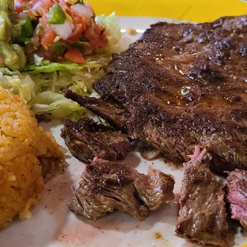 Señor Chile - Carne asada. Cooked medium rare and super delicious and super tender. Excellent flavored rice and guacamole - Mexican Near Me - Edgewater, Maryland Señor Chile - Carne asada. Cooked medium rare and super delicious and super tender. Excellent flavored rice and guacamole - Mexican Near Me - Edgewater, Maryland
