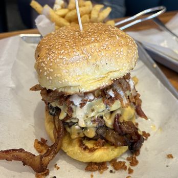Brgr Stop - Copperpoint Beer Cheese Triple Burger - American Near Me - Fort Lauderdale, Florida