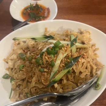 Burma Burma - Burmese Garlic Noodle (too watery and bland - not our fave) - Burmese Near Me - Dublin, California