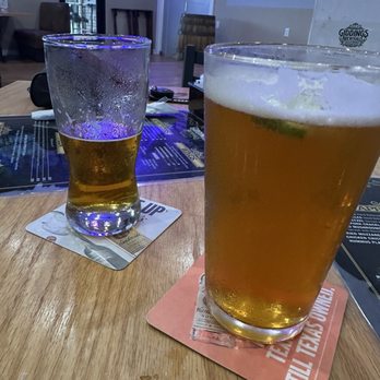 Giddings Brewhaus - Local brew - Chicken Wings Near Me - Giddings, Texas