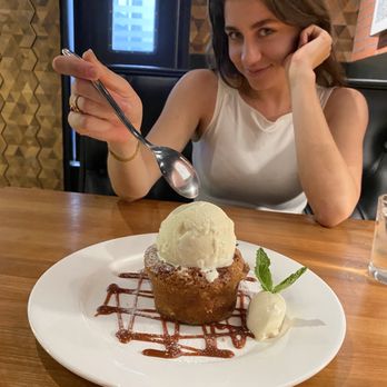 Beverly Bar - Cake - Wine Bars Near Me - Beverly Hills, California