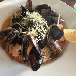 La Minestra - Delectable seafood linguine (mussels, scallops, shrimp with made from scratch pasta) in light red sauce.