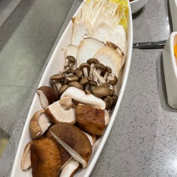 Haidilao Hotpot Flushing - Mushroom platter - Hot Pot Near Me - Flushing, New York Haidilao Hotpot Flushing - Mushroom platter - Hot Pot Near Me - Flushing, New York