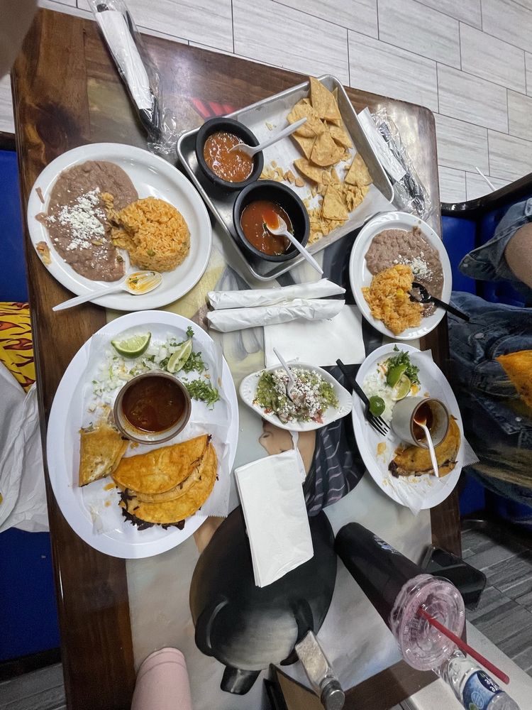 Tortilleria & Restaurant La Mexicana