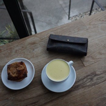 Mañana - Kouign Amann and a golden latte - Coffee & Tea Near Me - Austin, Texas Mañana - Kouign Amann and a golden latte - Coffee & Tea Near Me - Austin, Texas