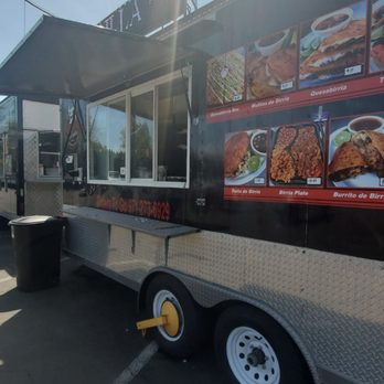 Birrieria La Capital - a food truck parked in a parking lot - Tacos Near Me - Salem, Oregon Birrieria La Capital - a food truck parked in a parking lot - Tacos Near Me - Salem, Oregon