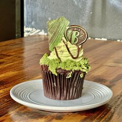 Bite Me Cupcakery - Rich B cupcake