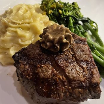 Vernon's Speakeasy - Filet Mignon - Steakhouses Near Me - Los Ranchos, New Mexico