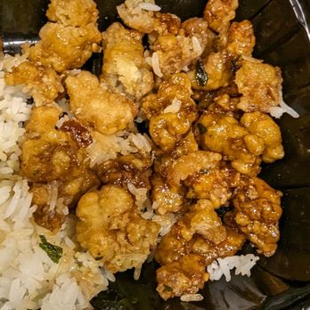 Bai Tong on Wheels - Garlic chicken with almost no chicken - Thai Near Me - Bellevue, Washington Bai Tong on Wheels - Garlic chicken with almost no chicken - Thai Near Me - Bellevue, Washington