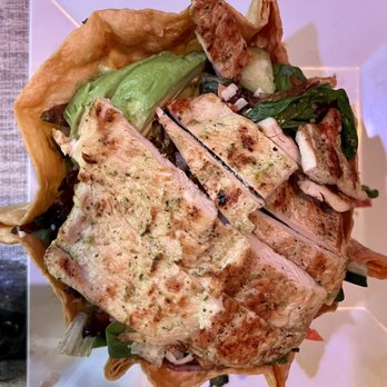 El Patron - Taco Salad with chicken - Mexican Near Me - Flushing, New York El Patron - Taco Salad with chicken - Mexican Near Me - Flushing, New York