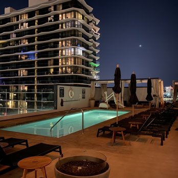 Kimpton Everly Hotel - Outdoor pool - Venues & Event Spaces Near Me - Los Angeles, California