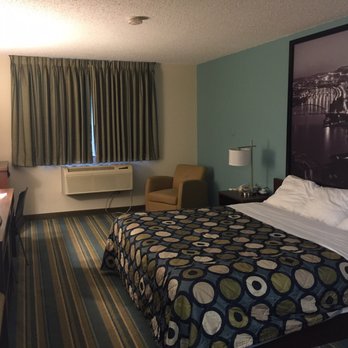 Super 8 by Wyndham Hanover - Standard king room - Hotels Near Me - Hanover Gettysburg Area, Pennsylvania Super 8 by Wyndham Hanover - Standard king room - Hotels Near Me - Hanover Gettysburg Area, Pennsylvania