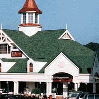 Tanger Outlets Sevierville - Outlet Stores Near Me - Sevierville, Tennessee