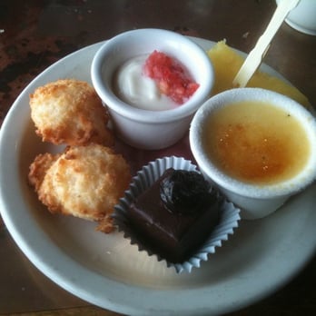 Palisade - Dessert buffet - Seafood Near Me - Seattle, Washington Palisade - Dessert buffet - Seafood Near Me - Seattle, Washington