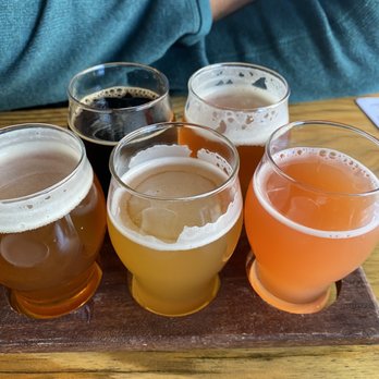 Viewpoint Brewing - 5 beer flight - Breweries Near Me - Del Mar, California