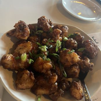 Forage Public House - Crisp Vegan Cauliflower - New American Near Me - Lakewood, Ohio Forage Public House - Crisp Vegan Cauliflower - New American Near Me - Lakewood, Ohio
