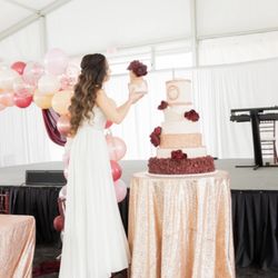 Enchanted Ranch Live - Cakes by Tori Elizabeth   https://www.cakesbytorielizabeth.com/