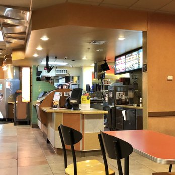 Jack in the Box - Had to leave after waiting 30 minutes for food I ordered. No one around to ask for refund. - Fast Food Near Me - Henderson, Nevada