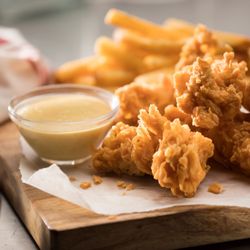 Cheddar's Scratch Kitchen - Chicken Tender Platter: Our hand-breaded chicken tenders are made to order. Choose from classic, Buffalo or honey hot. Served with two sides