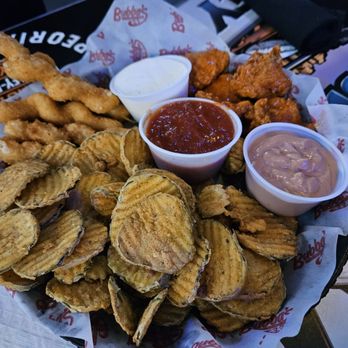 Bubba's 33 - Appetizer combo. All delish. - American Near Me - Peoria, Arizona