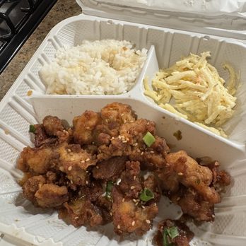Oki's Box Lunches & Restaurant - Hawaiian Near Me - Lihue, Hawaii