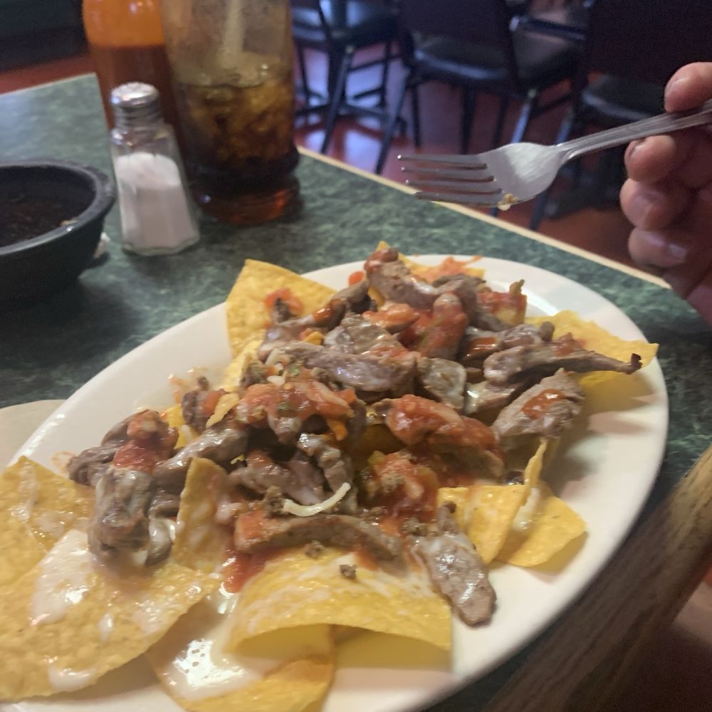 El Giro Mexican Restaurant - Steak nachos - Mexican Near Me - Monticello, Georgia