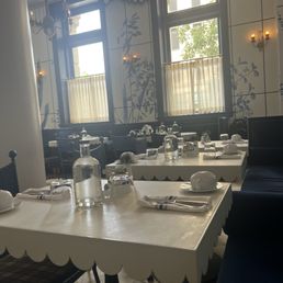 Breakfast area Breakfast area