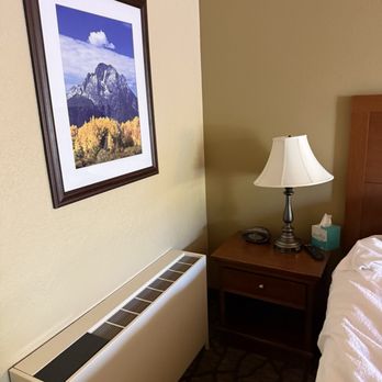 Best Western Dunmar Inn - This ac doesn't work as far as I know. The thermostat on the wall didn't do anything. - Hotels Near Me - Evanston, Wyoming Best Western Dunmar Inn - This ac doesn't work as far as I know. The thermostat on the wall didn't do anything. - Hotels Near Me - Evanston, Wyoming