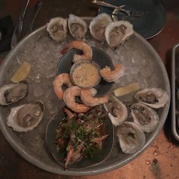 This is the 18 oyster platter with blue crab and shrimp... after we had already dug in. Yum! This is the 18 oyster platter with blue crab and shrimp... after we had already dug in. Yum!