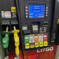 Pit Stop Convenience Centers - Many selections at the pump