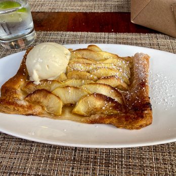 La Piquette - Apple tarte a la mode - French Near Me - Washington, DC, District of Columbia