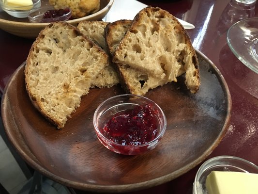 Ten Belles Bread | Coffee Shop | Pain au levain & torréfaction artisanale by null