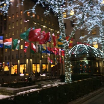 Rockefeller Center - So beautiful! - Shopping Centers Near Me - New York, New York
