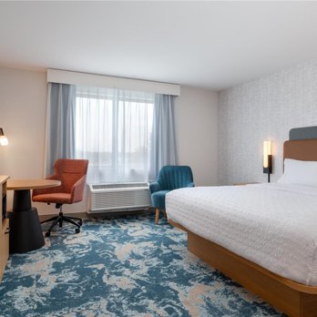 Hampton Inn & Suites Cadillac - Guest room - Hotels Near Me - Cadillac, Michigan Hampton Inn & Suites Cadillac - Guest room - Hotels Near Me - Cadillac, Michigan